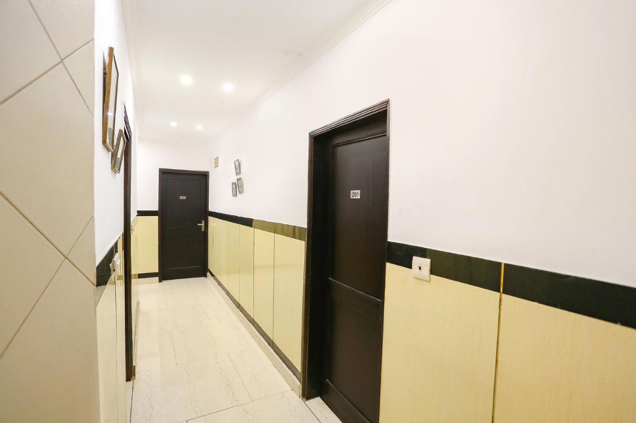 Отель Fabexpress Lloyd House Нью-Дели Экстерьер фото